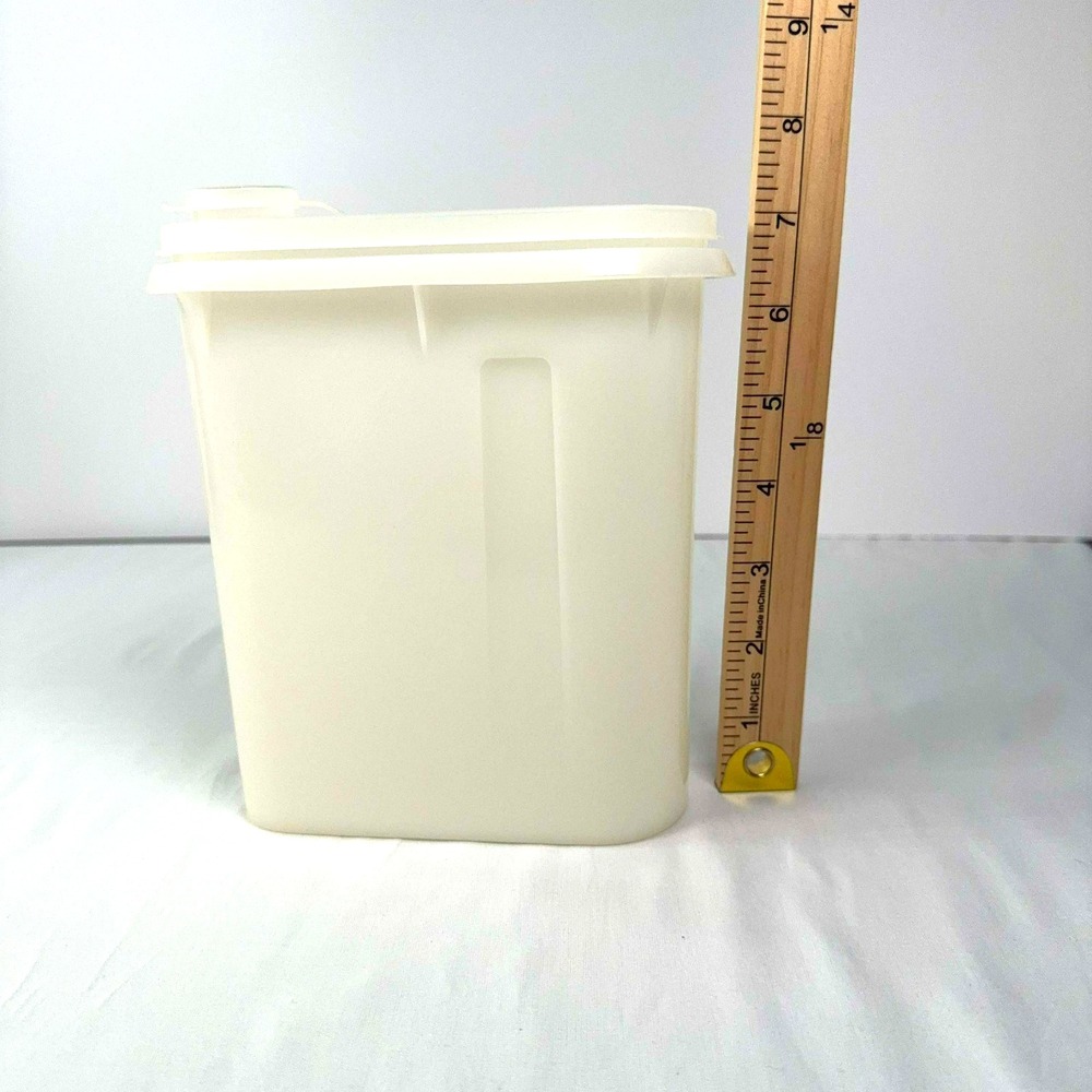 Vintage Tupperware Pitcher With Lid & Cap 793-2 792-1 Retro Kitchen